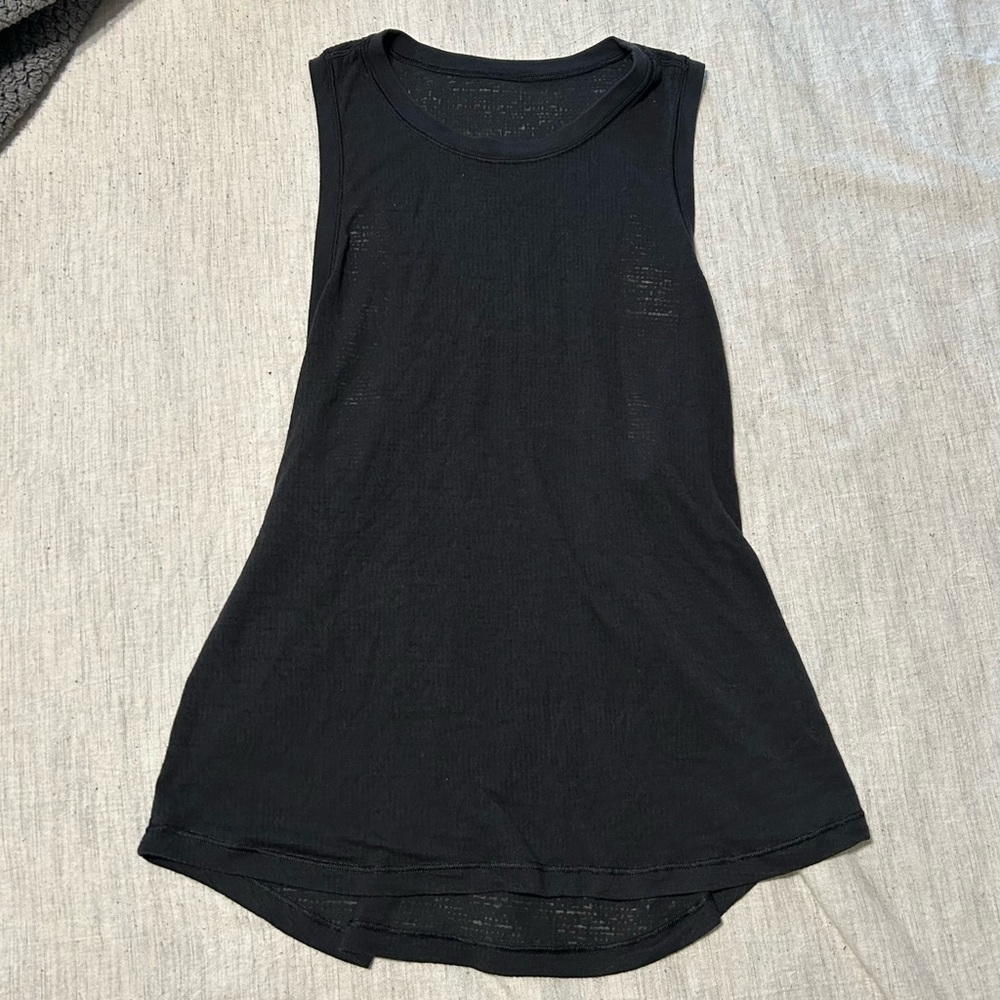 Lululemon Black Muscle Tank Top Lightweight Sheer Curved Hem